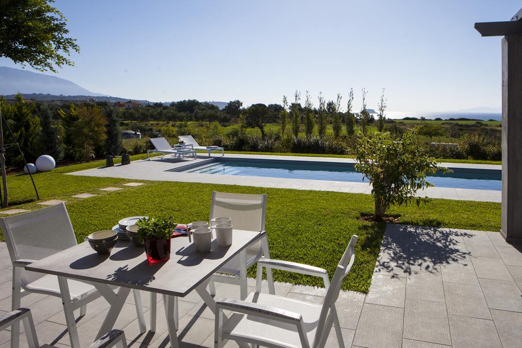 Villa Lefteris Свороната Екстер'єр фото